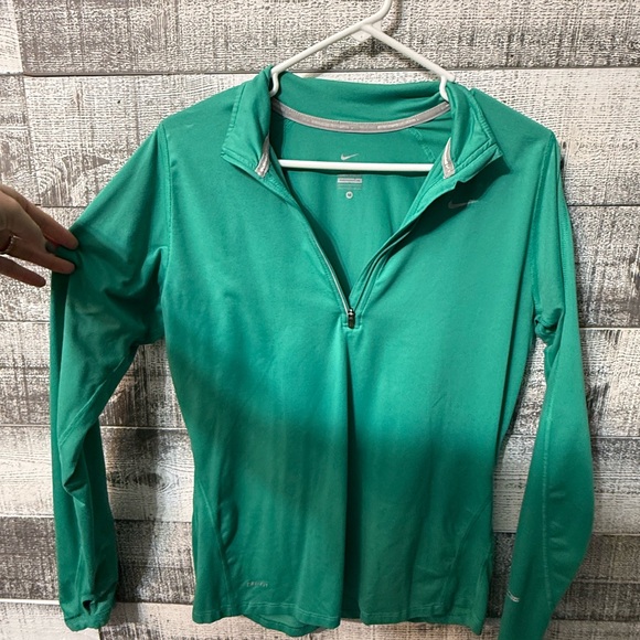 Nike Pullover - Picture 2 of 2